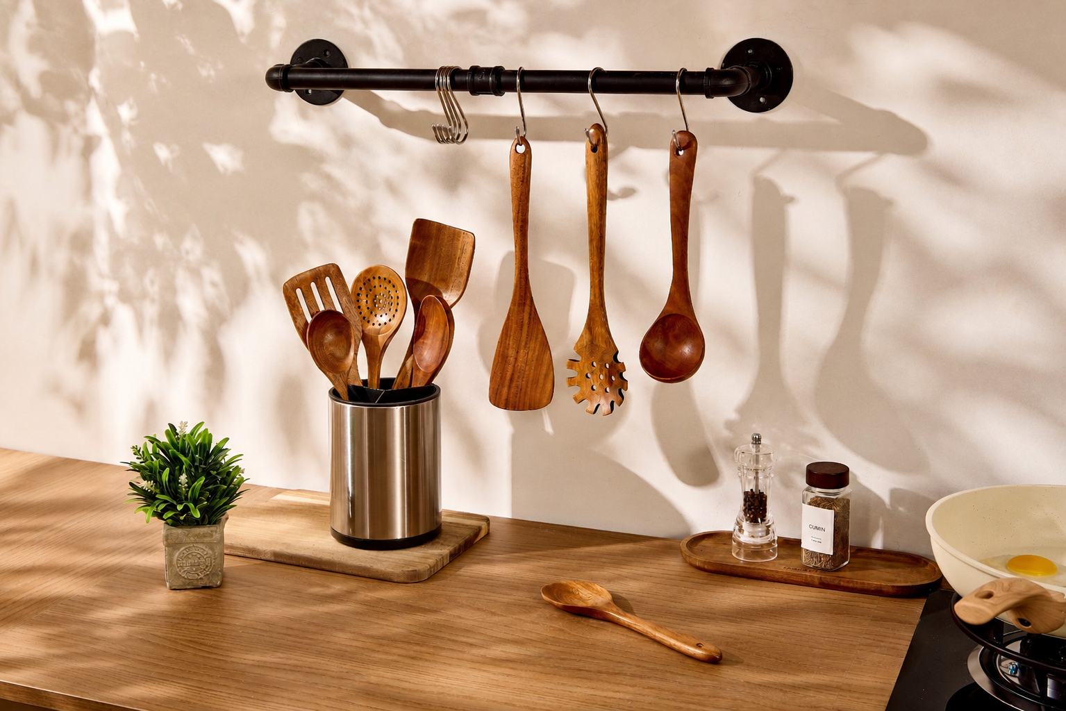 Utensils & Holders