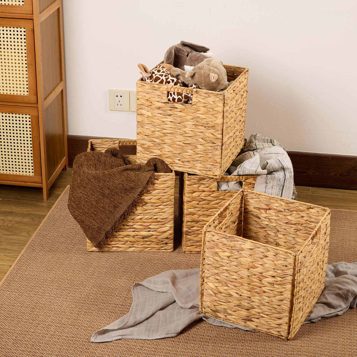 Foldable Hyacinth Storage Baskets – 4 Pack
