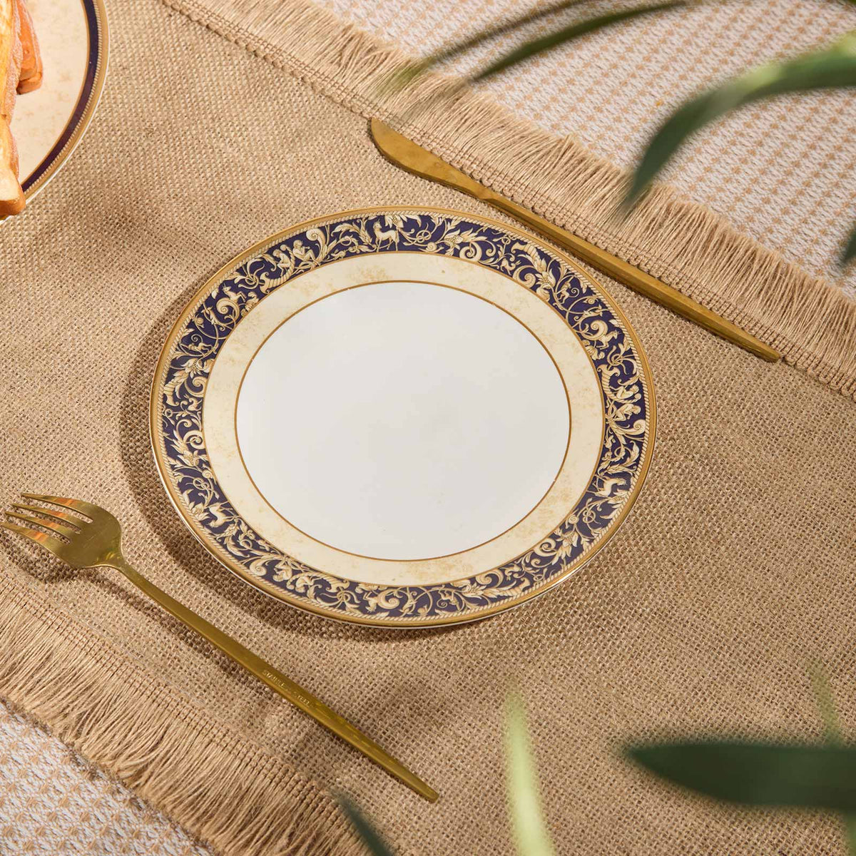 Table Runner & 4 Placemat Set