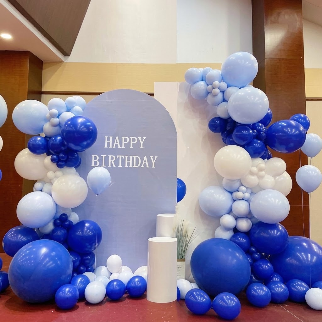 Latex Party Balloons with Inflator - Pack of 100 - Blue