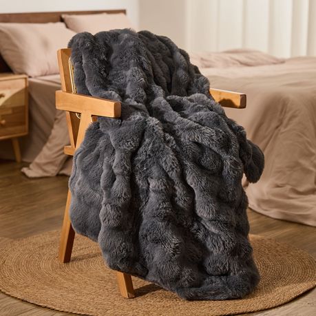 Faux Rabbit Fur Blanket 2m Heavy Thick Plush Bedroom Lounge Decor