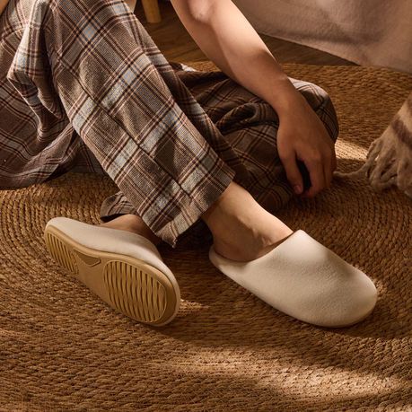 Memory Foam Cotton Winter Slippers Unisex Anti-Slip Comfort Shoes