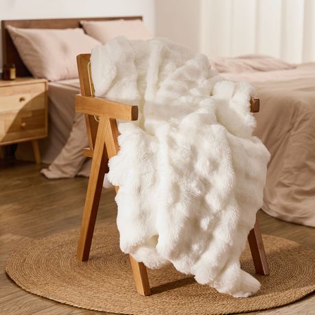 Faux Rabbit Fur Blanket 2m Heavy Thick Plush Bedroom Lounge Decor