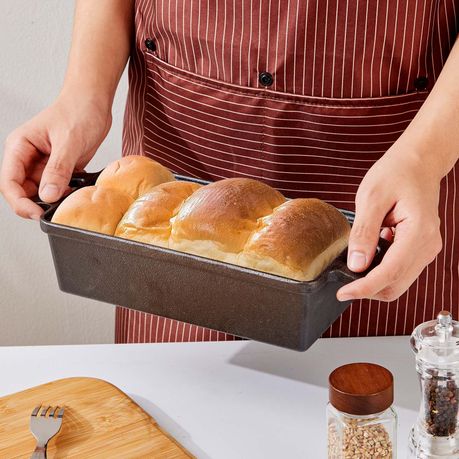 Chenshia 2.6L Cast Iron Baking Pan Banana Loaf Bread Baking Pan & 2.3L Lid