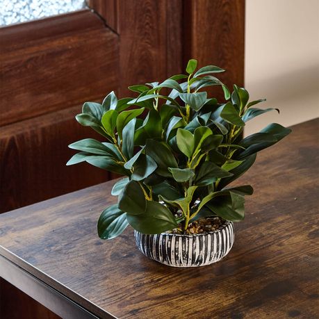 Artificial Plant Lifelike Faux Potted Greenery
