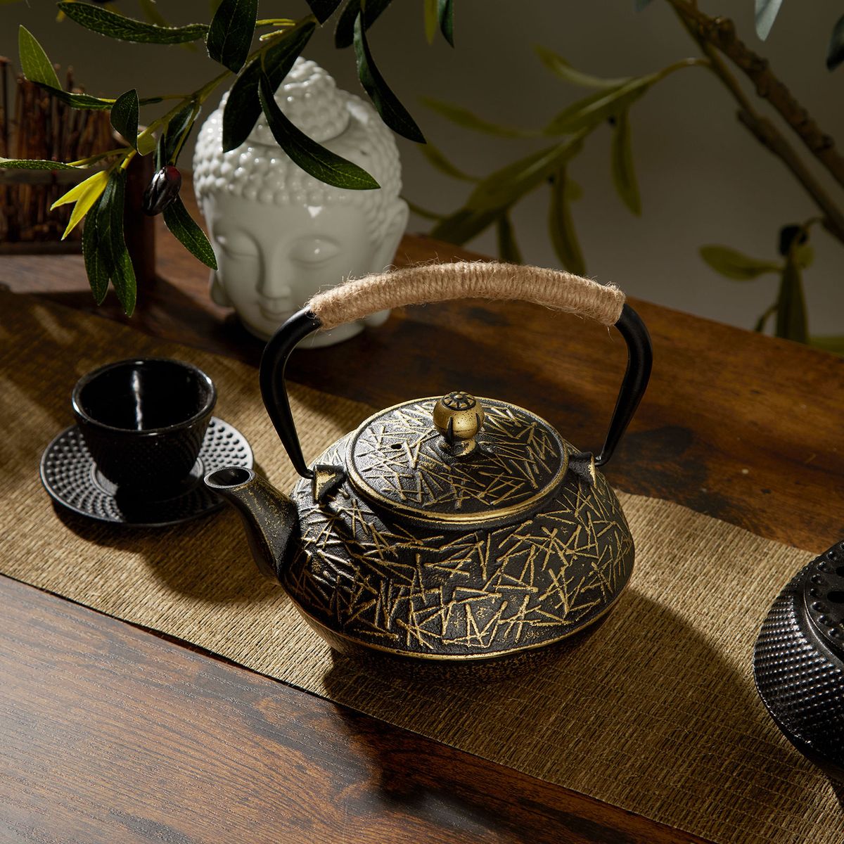 900ml Black & Gold Cast Iron Teapot